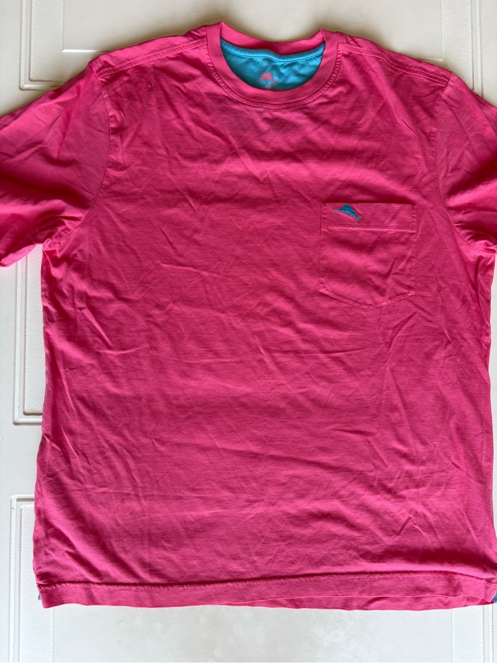 Tommy Bahama Men’s Pocket T-Shirt Bright Pink‎ Size Small